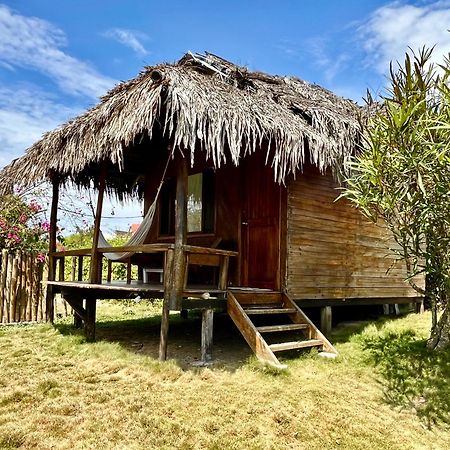 Kamala Surf & Backpacker Hostel Montañita Buitenkant foto