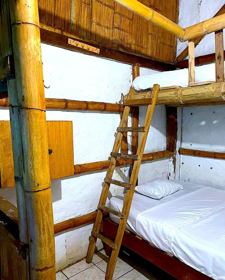 Kamala Surf & Backpacker Hostel Montañita Buitenkant foto