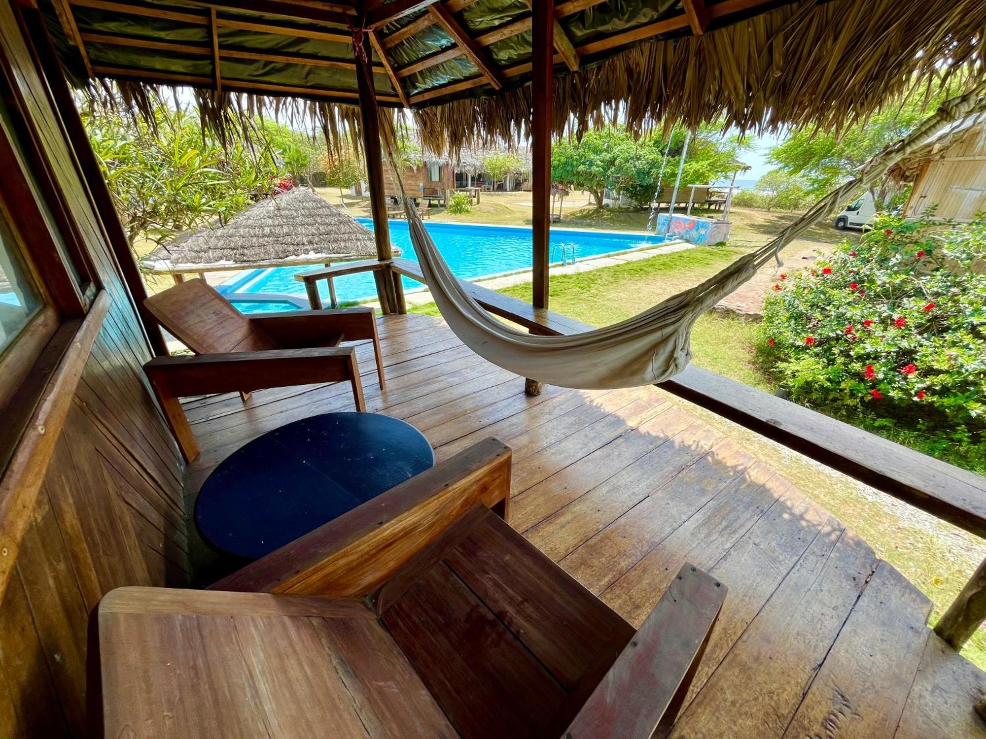 Kamala Surf & Backpacker Hostel Montañita Buitenkant foto